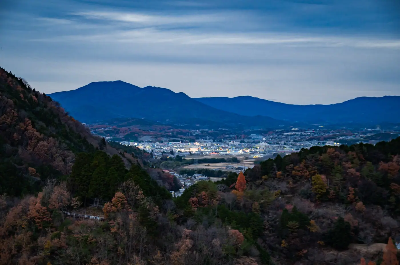 Autumn color in the valley below Agigawa Dam
